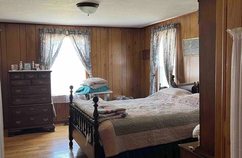 Millerton House | Charming 3-bedroom farmhouse with WiFi, AC in wonderful North Central PA