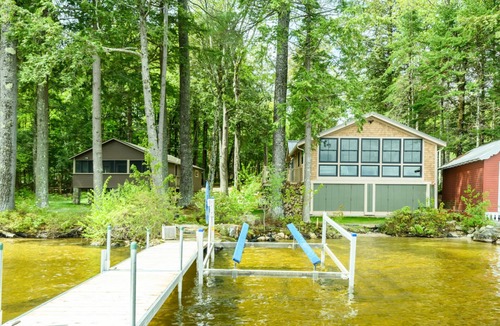 Naples Cabin | Charming 3-bedroom cabin with private sandy beach and dock