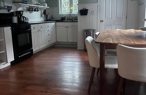 Phippsburg House | Charming 3-bedroom farmhouse in fabulous Phippsburg!