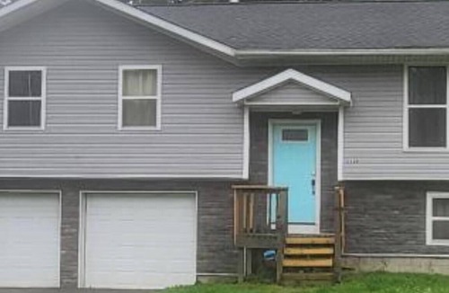 Cortland House | Charming 3-bedroom house close to the lake