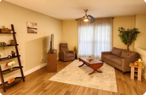 Cortland House | Charming 3-bedroom house close to the lake