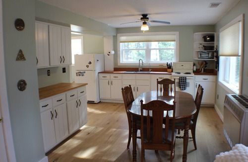Kimball Lake Shores House | Charming 3-bedroom house with AC, WiFi, Sauna and Hot tub in fabulous Fryeburg