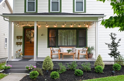 East Aurora House | Charming 3-Bedroom 1.5 Bath East Aurora Village Home walk to Roycroft & Main St