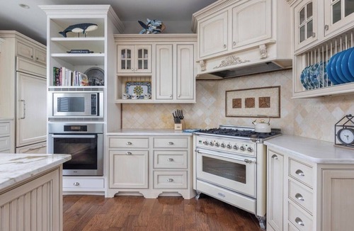 Pine Point House | Charming 3-bedroom house steps to Pine Point Beach with backyard oasis