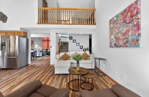 Galloway House | Charming 4BR/5-Bed Home Patio & Big Yard BBQ