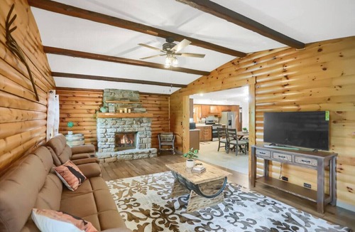 Cherry Tree Cabin | Charming Cabin w/Hot Tub, Pool Table, and Fishing
