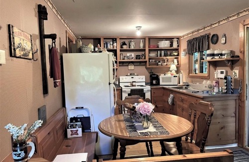 New Milford Cabin | Charming cabin with WiFi in New Milford