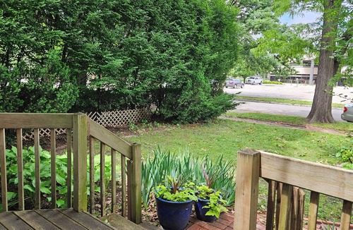 Manhattan Cottage | Charming Cottage-Modern Amenities-Quiet Downtown Neighborhood