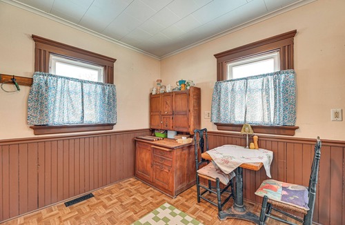 Dansville House | Charming Family Home w/Seasonal Pool in Dansville