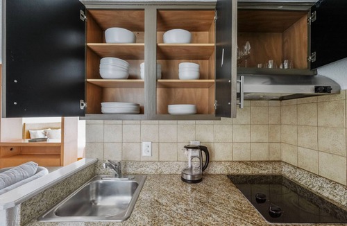 Gateway Apartment | Charming Gateway Studio w/Gym, Pool, nr Stadium, by Blueground