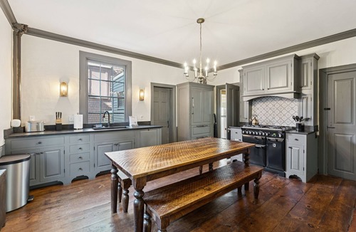 West End House | Charming Historic Estate | Perfect for Wedding Headquarters, Groups & Events
