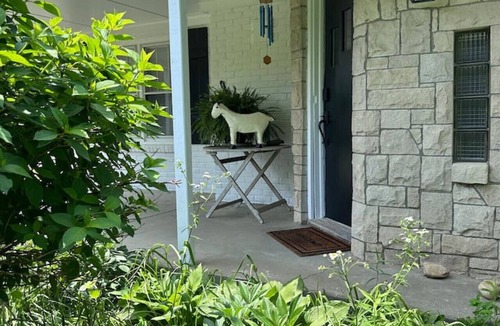 Claverack-Red Mills House | Charming home on acreage, 10 mins to Hudson