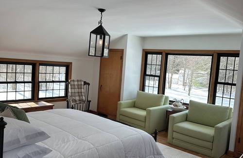Boston Heights House | Charming Hudson Farmhouse on 12 Acres - 2 Miles from Cuyahoga Valley Nat’l Park