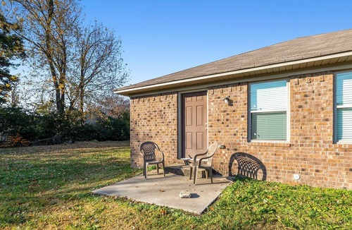 Conway House | Charming in Conway (3-Bedroom) by RedAwning