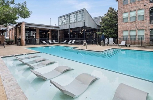 Dallas Apartment | Charming Pool Stay Peaceful MAJOR INTERNATIONAL SPORTING EVENT Getaway