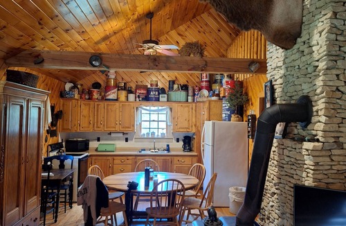 Brookville Cabin | Charming Private Cabin that is cozy and quiet. Sleeps 7 with two bathrooms.