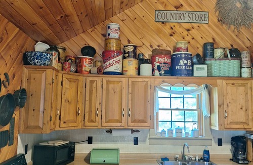 Brookville Cabin | Charming Private Cabin that is cozy and quiet. Sleeps 7 with two bathrooms.
