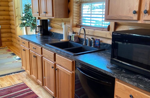 Bridgton Cabin | Charming ski in/out Cabin at Pleasant Mountain with Moose Pond nearby