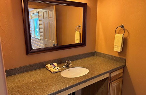 Cooper Landing Apartment | Charming Studio in Cooper Landing – Close to Trails & Outdoor Adventures