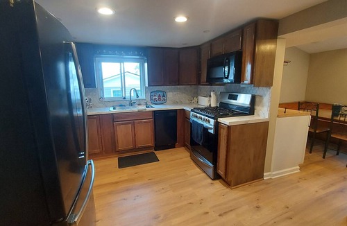 Waterport House | Charming, updated 3-bdrm house w/view of Lake Ontario- Waterport/Sunset Beach