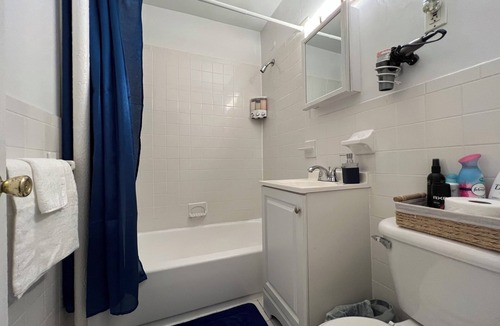 Upper West Side Apartment | Charming Upper West Side Apartment Prime Manhattan Location