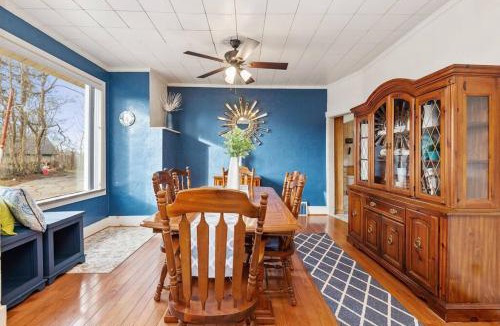 New Kensington House | Cheerful Home | Fire Pit | Sleeps 8