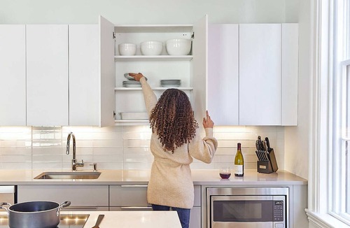 Old Port Apartment | Chef's Dream Kitchen in Downtown 2 Bedroom Loft