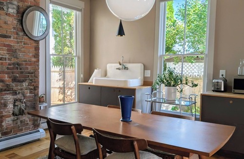 East End House | Chic 3-bedroom house in Munjoy Hill with off-street parking.