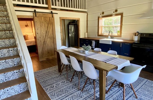 Pittsburg House | Chic Barndominium on a private lake