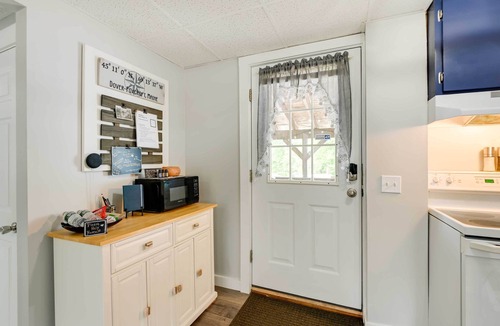 Dover-Foxcroft Apartment | Chic & Central Apartment ~ 6 Mi to Sebec Lake!