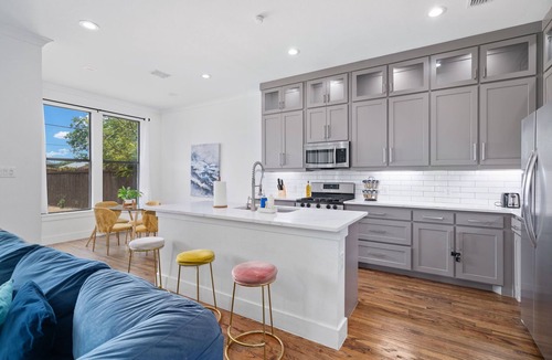 Cedar Crest House | Chic Modern New Build - Great For Large Families
