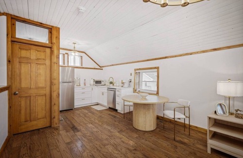 Grove City Apartment | Chic Retreat on Broadway Street!