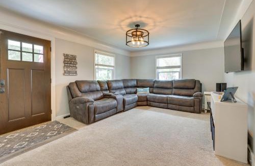 Gloria Glens Park House | Chippewa Lake Cottage w/Fire Pit!