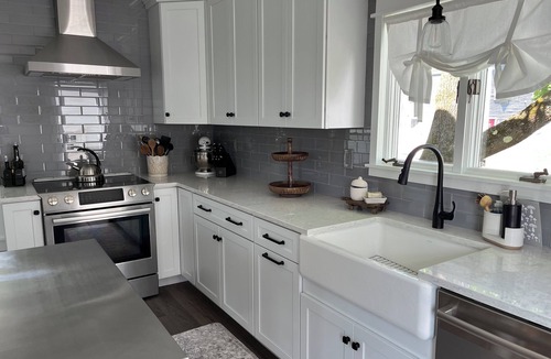 Bath House | Circa 1850 Federal - 3 Bedroom 2 Bath Home In The Heart of Bath, Maine.