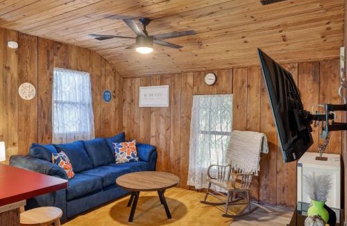 West Seneca Apartment | City Explorer Basecamp Buffalo Duplex