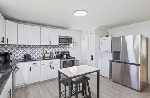 Canandaigua House | City of Canandaigua | 4 BR | 5 Mins to All Venues