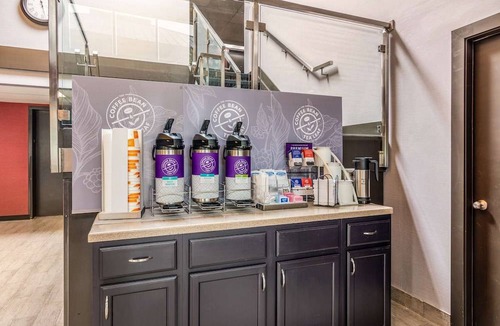 Jamestown Hotel | Clarion Pointe Jamestown - Falconer