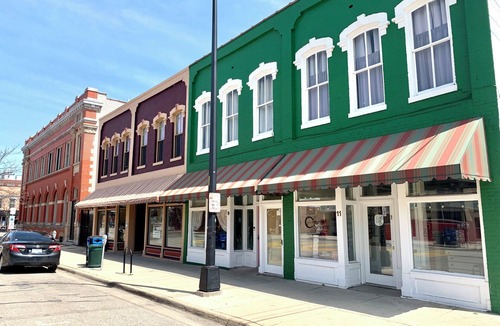Ypsilanti Apartment | Classic & Charming Downtown Loft