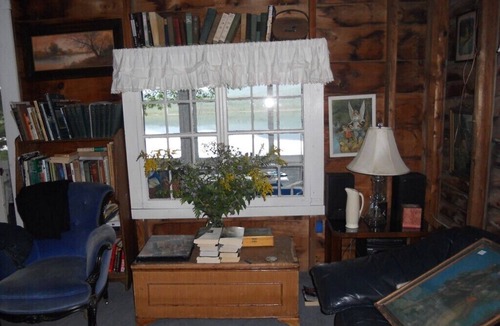 Sumner Cottage | Classic Lakeside Maine Cottage