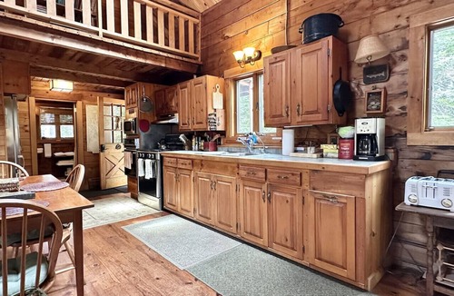 Mount Desert Cabin | Classic Maine 2BR Cabin in Center of MDI! Pet Friendly [Birdsong]