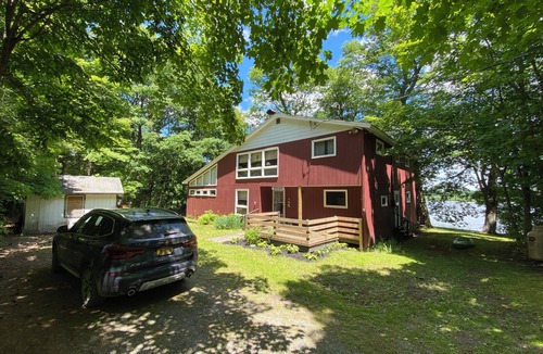 Sackets Harbor Cabin | Clean, Rustic 4-bedroom cabin nestled in the woods in Sackets Harbor