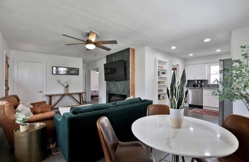 Central Clintonville House | Clintonville Cottage- Close to OSU & Downtown