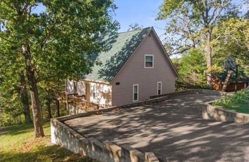 Eucha House | Close to Disney Dam the off-road adventurer and great cove for paddle-boarding