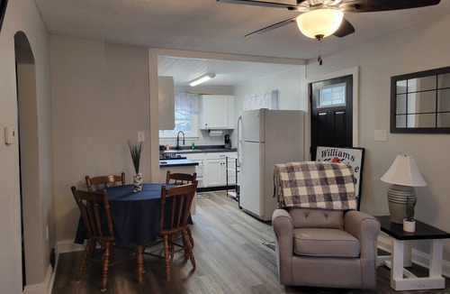 Conneaut House | Close to entrance to township park, Lake Erie, boat docks