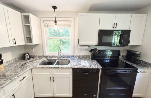 Peace Dale House | Close to URI and quaint downtown Wakefield. Fall dates just added.