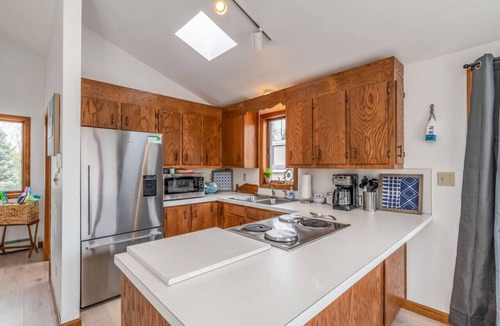 Scarborough House | Coastal Beach House Near Pine Point w/Fire Pit