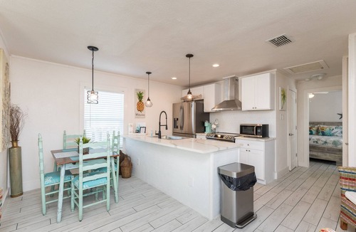 Port Aransas House | Coastal Cool-2/2, Close to the Beach! Private HEATED Pool