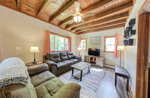 Stockton Springs House | Coastal Maine pet friendly home w/ large fenced yard