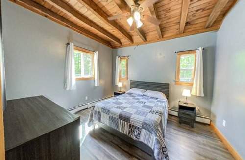 Stockton Springs House | Coastal Maine pet friendly home w/ large fenced yard