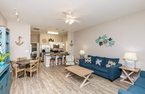 Corpus Christi House | Coastal Vibe Retreat | 2 Heated Pools & Walk to Beach